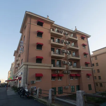 Tirreno 호텔 3*